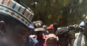 Gadama Distributes Ramadan Relief to Orphans, Less Privileged, APC Supporters in Gwaram